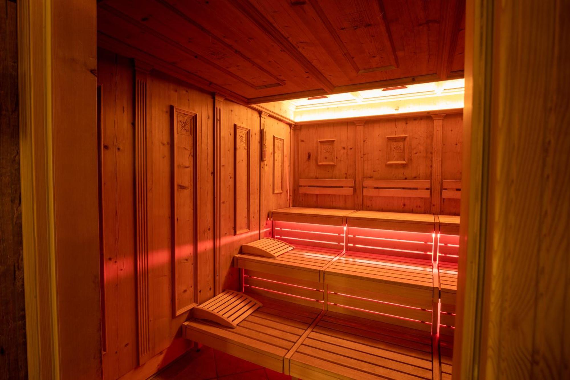 Garni Monte Bianco Hotel 4*